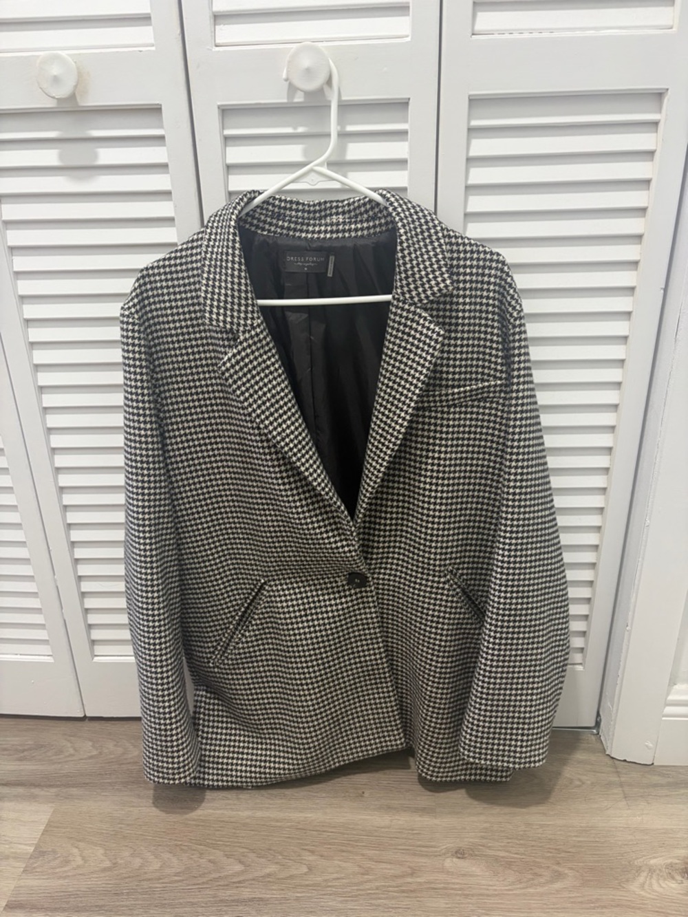 Dress Forum Women's Houndstooth Single-Button Blazer Coat - Black & White
